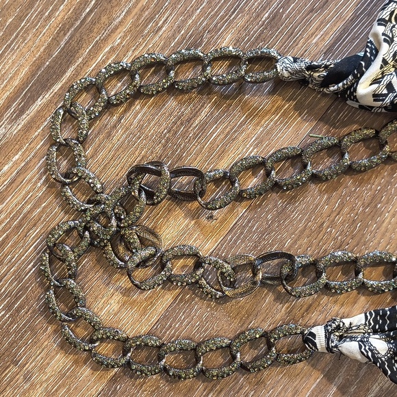 Sky Vintage Black and White Plunge Neck Sleeveless Mini Dress - Picture 6 of 6